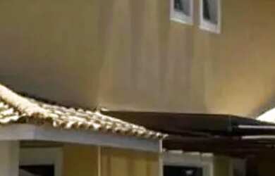 Imagem: A casa em condomínio possui 4 Dormitórios, 3 Banheiros, 3