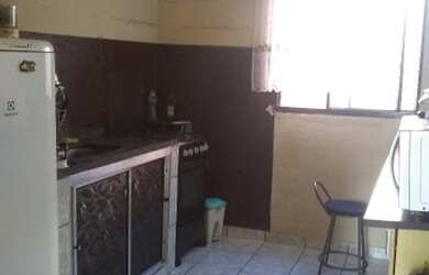 Imagem 3: Aluguel 750 reais, não paga Luz e nem condomínio