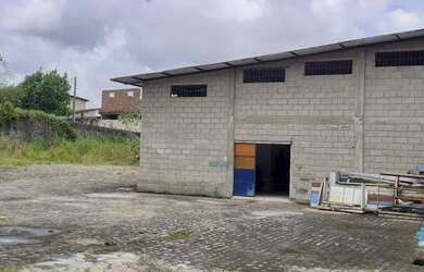 Imagem 2: Galpão com 2.400 m² mais área livre às margens da Rodovia BR 101 em...