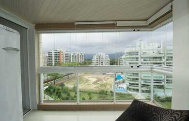 Imagem: O apartamento possui 3 Dormitórios, 1 Banheiro, 2 Vagas na