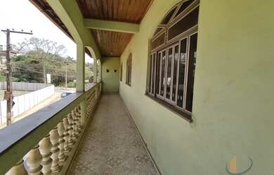 Imagem: O apartamento possui 3 Dormitórios, 1 Banheiro, 1 Vaga na garagem