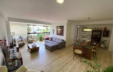 Imagem: O apartamento possui 4 Dormitórios, 4 Banheiros, 2 Vagas na