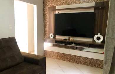 Imagem 2: Casa na RIBEIRA frente de rua