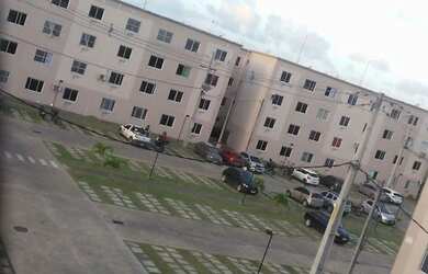 Imagem: O apartamento possui 2 Dormitórios, 1 Banheiro, 1 Vaga na garagem