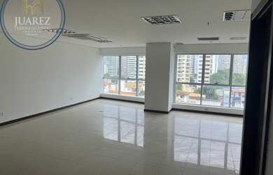 Imagem: O depósito possui 1 Vaga na garagem, 61m² de Área e está