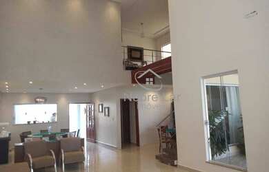 Imagem: A casa em condomínio possui 3 Dormitórios, 4 Banheiros, 4