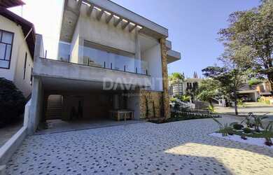 Imagem: A casa em condomínio possui 3 Dormitórios, 5 Banheiros, 3