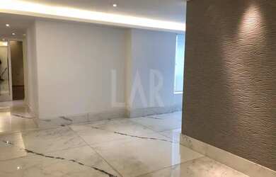 Imagem: O apartamento possui 2 Dormitórios, 3 Banheiros, 2 Vagas na