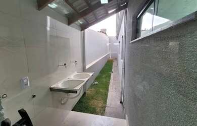 Imagem 3: Casa anunciada. Varanda, 104m² de Área, 2 Vagas na garageme3 Dormitórios