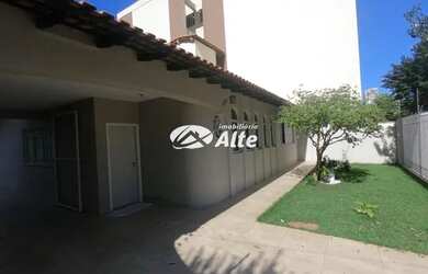 Imagem: A casa possui 4 Dormitórios, 4 Banheiros, 5 Vagas na garagem