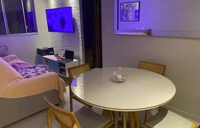 Imagem: O apartamento possui 2 Dormitórios, 1 Banheiro, 1 Vaga na garagem