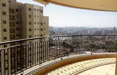 Imagem: O apartamento possui 3 Dormitórios, 1 Banheiro, 3 Vagas na