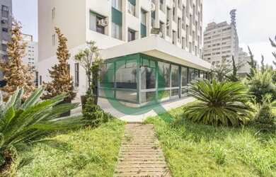 Imagem: O depósito possui 5 Vagas na garagem e 980m² de Área e está