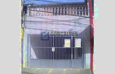 Imagem: A casa possui 4 Dormitórios, 4 Banheiros, 2 Vagas na garagem