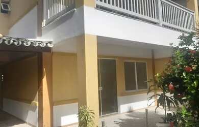 Imagem: A casa em condomínio possui 5 Dormitórios, 4 Banheiros, 4