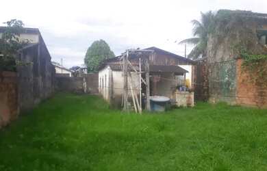 Imagem 4: Vendo esta Casa. 1 Vaga na garageme2 Dormitórios