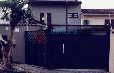 Imagem: A casa possui 3 Dormitórios, 5 Banheiros, 5 Vagas na garagem