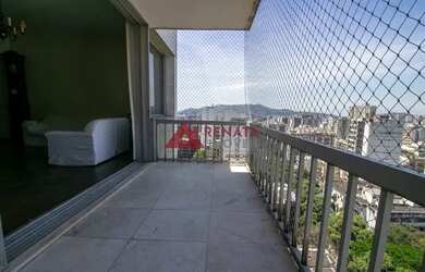 Imagem: O apartamento possui 4 Dormitórios, 4 Banheiros, 2 Vagas na