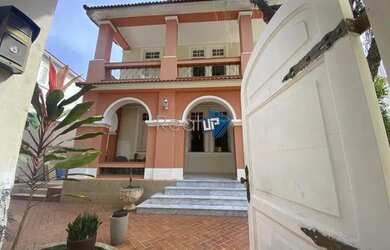 Imagem: A casa à venda possui 5 Dormitórios, 5 Banheiros, 5 Vagas