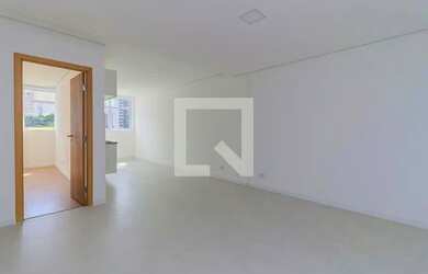 Imagem: O apartamento possui 1 Dormitório, 2 Banheiros, 1 Vaga na garagem