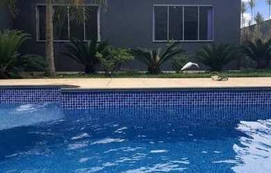 Imagem: A casa em condomínio possui 3 Dormitórios, 3 Banheiros, 2