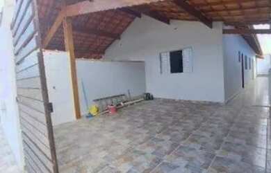 Imagem: A casa possui 3 Dormitórios, 2 Banheiros, 150m² de Área e