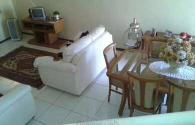 Imagem: A casa possui 2 Dormitórios, 2 Banheiros, 1 Vaga na garagem