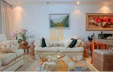 Imagem: O apartamento possui 3 Dormitórios, 1 Banheiro, 1 Vaga na garagem