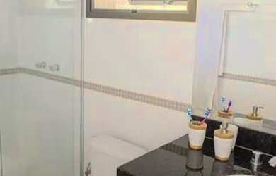 Imagem: A casa possui 3 Dormitórios, 5 Banheiros, 5 Vagas na garagem