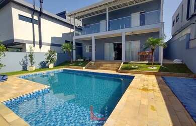 Imagem: A casa em condomínio possui 3 Dormitórios, 5 Banheiros, 278m²