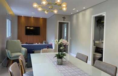 Imagem: A casa possui 2 Dormitórios, 1 Banheiro, 1 Vaga na garagem