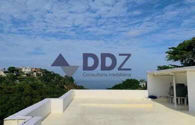 Imagem: A casa em condomínio possui 5 Dormitórios, 5 Banheiros, 4