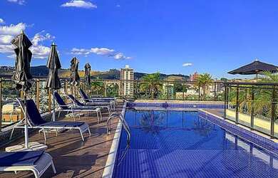 Imagem: O apartamento possui 1 Dormitório, 1 Banheiro, 1 Vaga na garagem