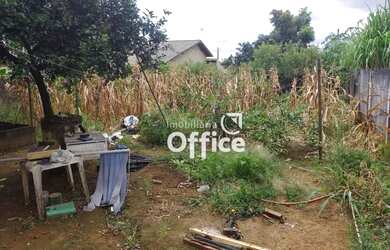 Imagem: O terreno possui 360m² de Área e está localizado em Parque