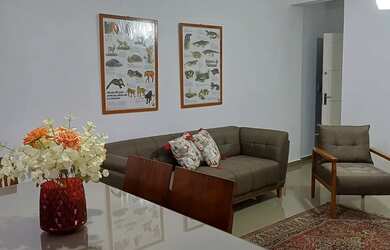 Imagem: O apartamento possui 3 Dormitórios, Acomodam 7 pessoas e está