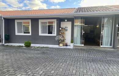 Imagem: A casa possui 2 Dormitórios, 1 Banheiro, 1 Vaga na garagem