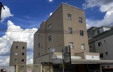 Imagem: O apartamento possui 2 Dormitórios, 1 Banheiro, 1 Vaga na garagem