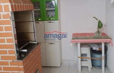 Imagem: A casa possui 2 Dormitórios, 1 Banheiro, 1 Vaga na garagem