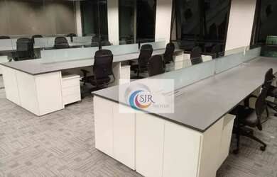 Imagem: O depósito possui 5 Vagas na garagem, 300m² de Área e está