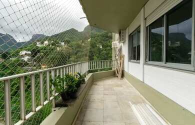 Imagem: O apartamento possui 2 Dormitórios, 3 Banheiros, 1 Vaga na