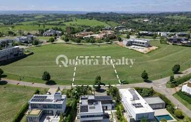 Imagem 10: Terreno com excelente topografia e a poucos metros do clube