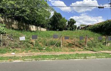 Imagem: O terreno possui 1.221m² de Área e está localizado em Vila