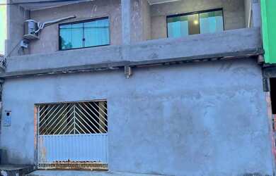 Imagem: A casa possui 3 Dormitórios, 3 Banheiros, 2 Vagas na garagem