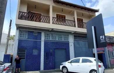 Imagem: O depósito possui 5 Vagas na garagem, 300m² de Área e está