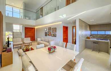 Imagem: A casa em condomínio possui 4 Dormitórios, 4 Banheiros, 3