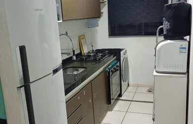 Imagem: O apartamento possui 2 Dormitórios, 1 Banheiro, 1 Vaga na garagem
