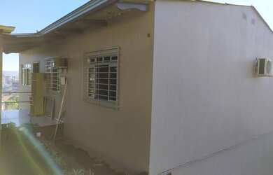 Imagem: A casa possui 3 Dormitórios e está localizado em Alvorada