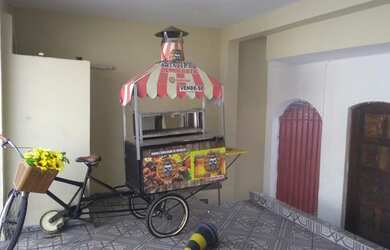 Imagem: A casa possui 3 Dormitórios, 2 Banheiros, 1 Vaga na garagem