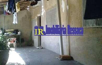 Imagem: A casa possui 3 Dormitórios, 1 Banheiro, 4 Vagas na garagem