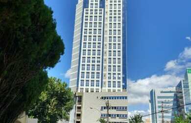 Imagem: O depósito possui 1 Vaga na garagem, 61m² de Área e está